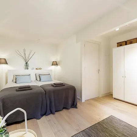 Διαμέρισμα Adam's *